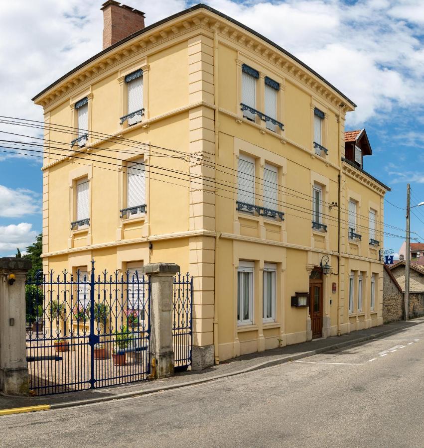 Hotel Des Dauphins 3*