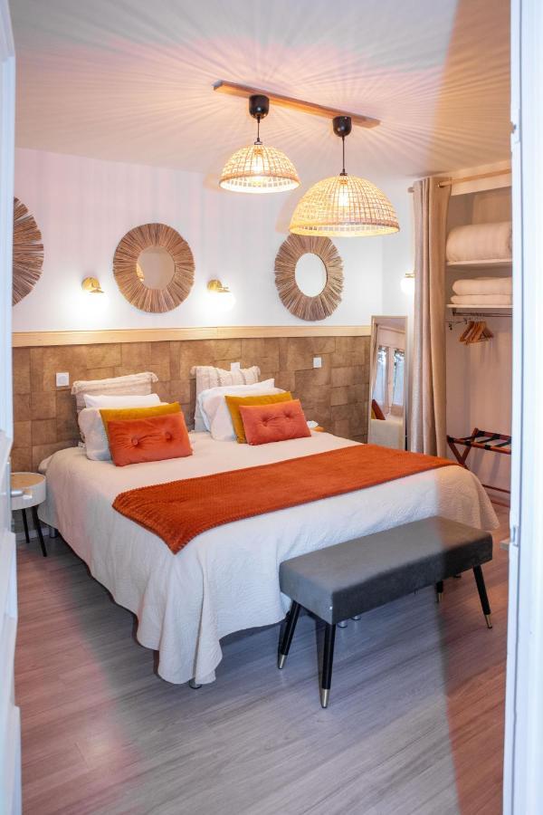 Hotel Des Dauphins
