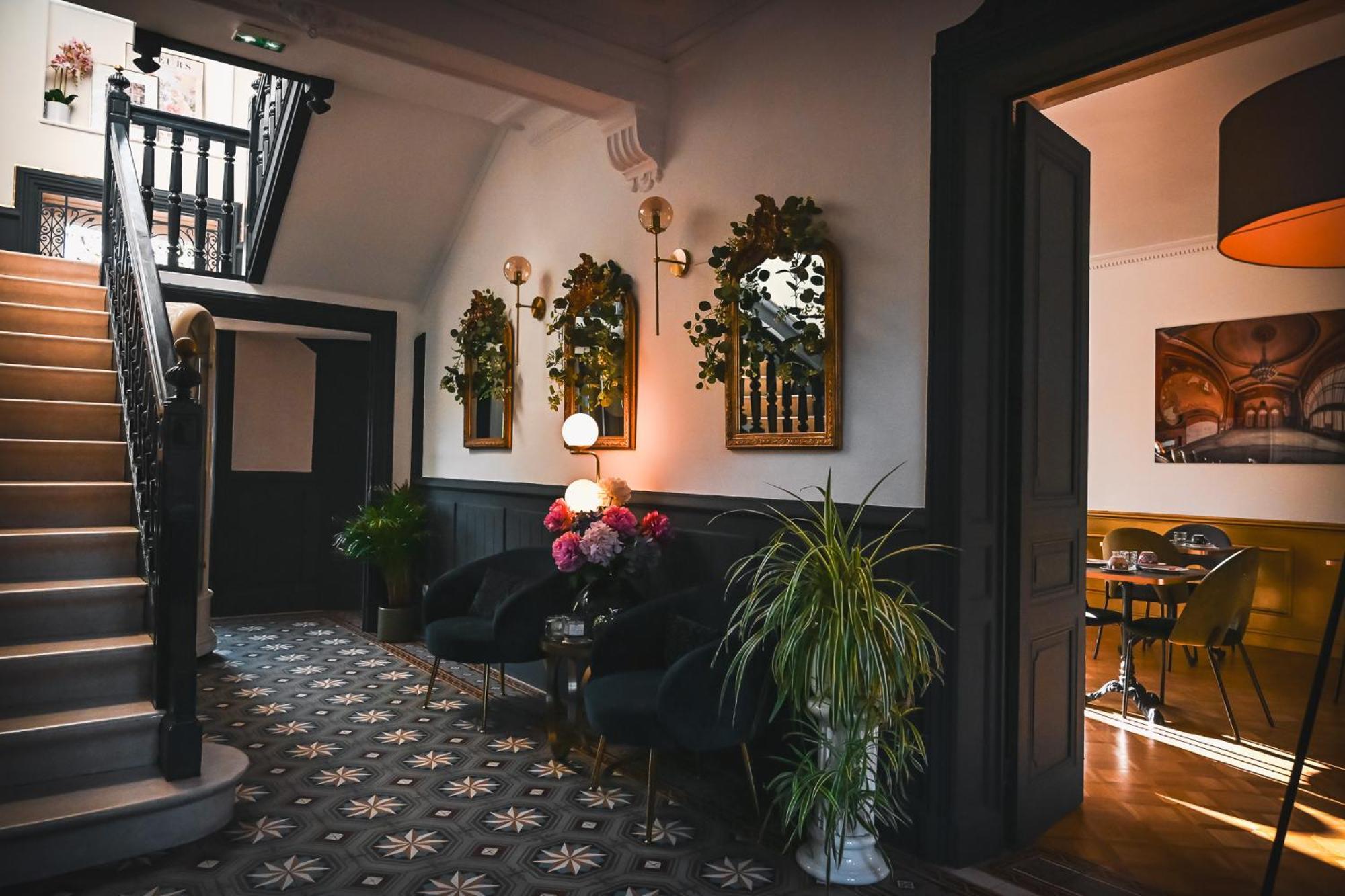 Hotel Des Dauphins Bourgoin-Jallieu